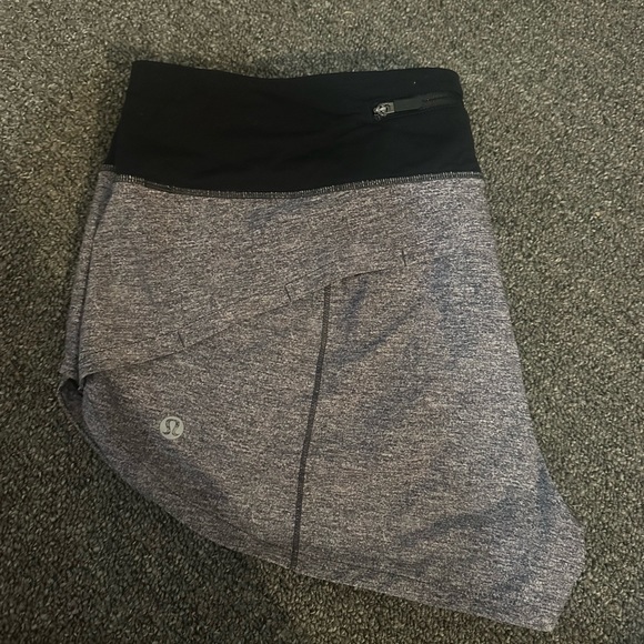 lululemon athletica Pants - Lululemon size 8 speed up 2.5” shorts!